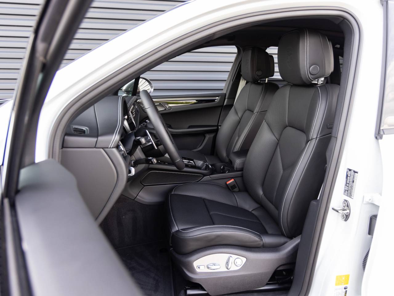 2026 Porsche Macan Macan T