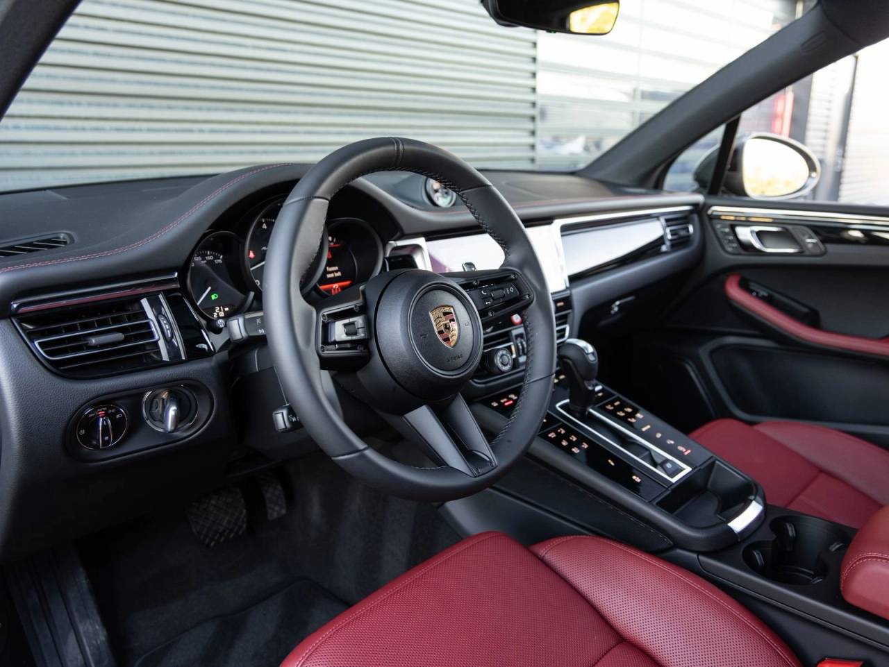 2025 Porsche Macan Macan T