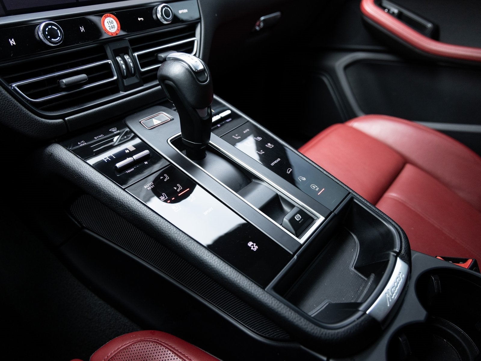 2024 Porsche Macan Macan (MY24)