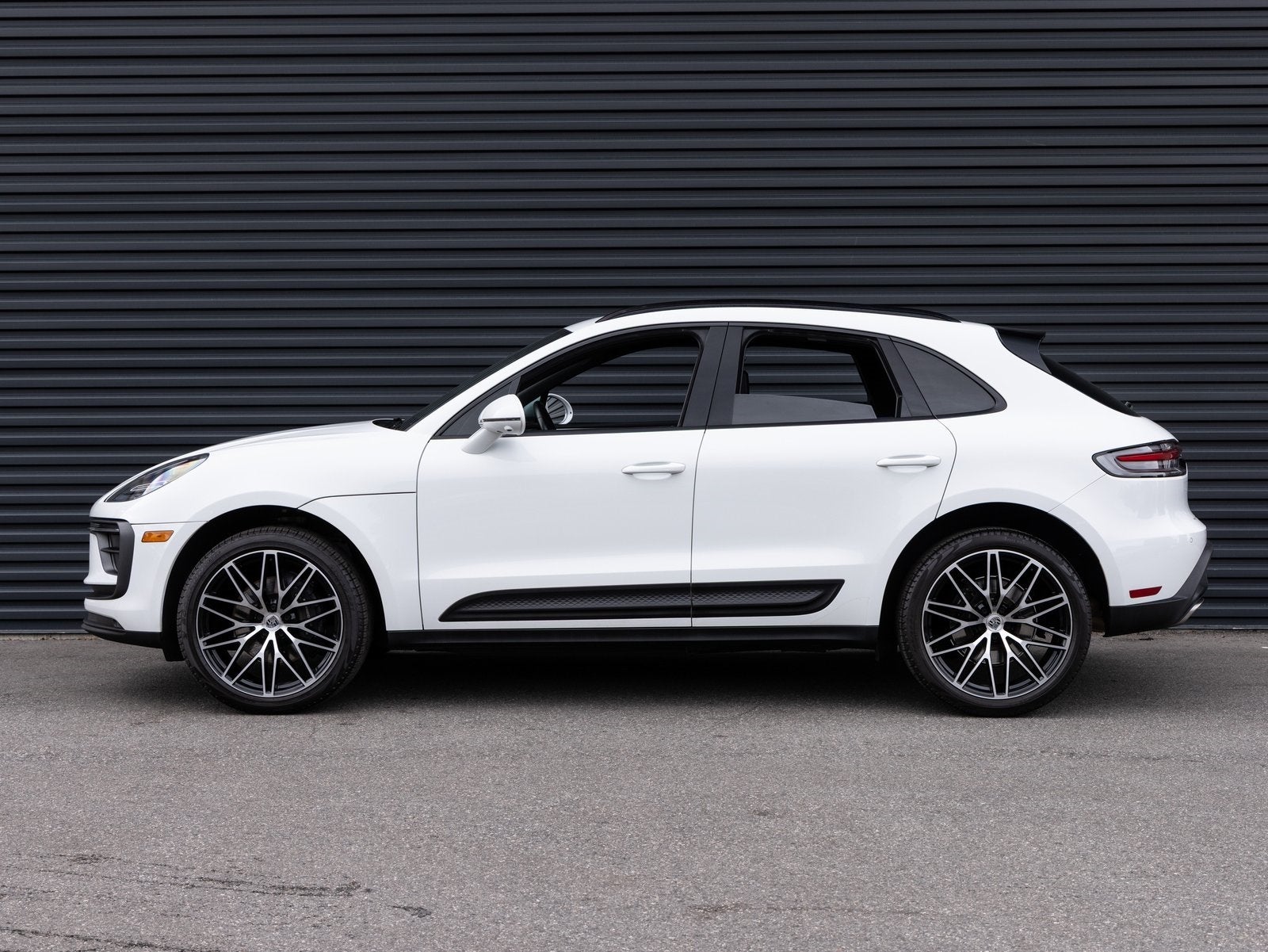 2024 Porsche Macan Macan (MY24)