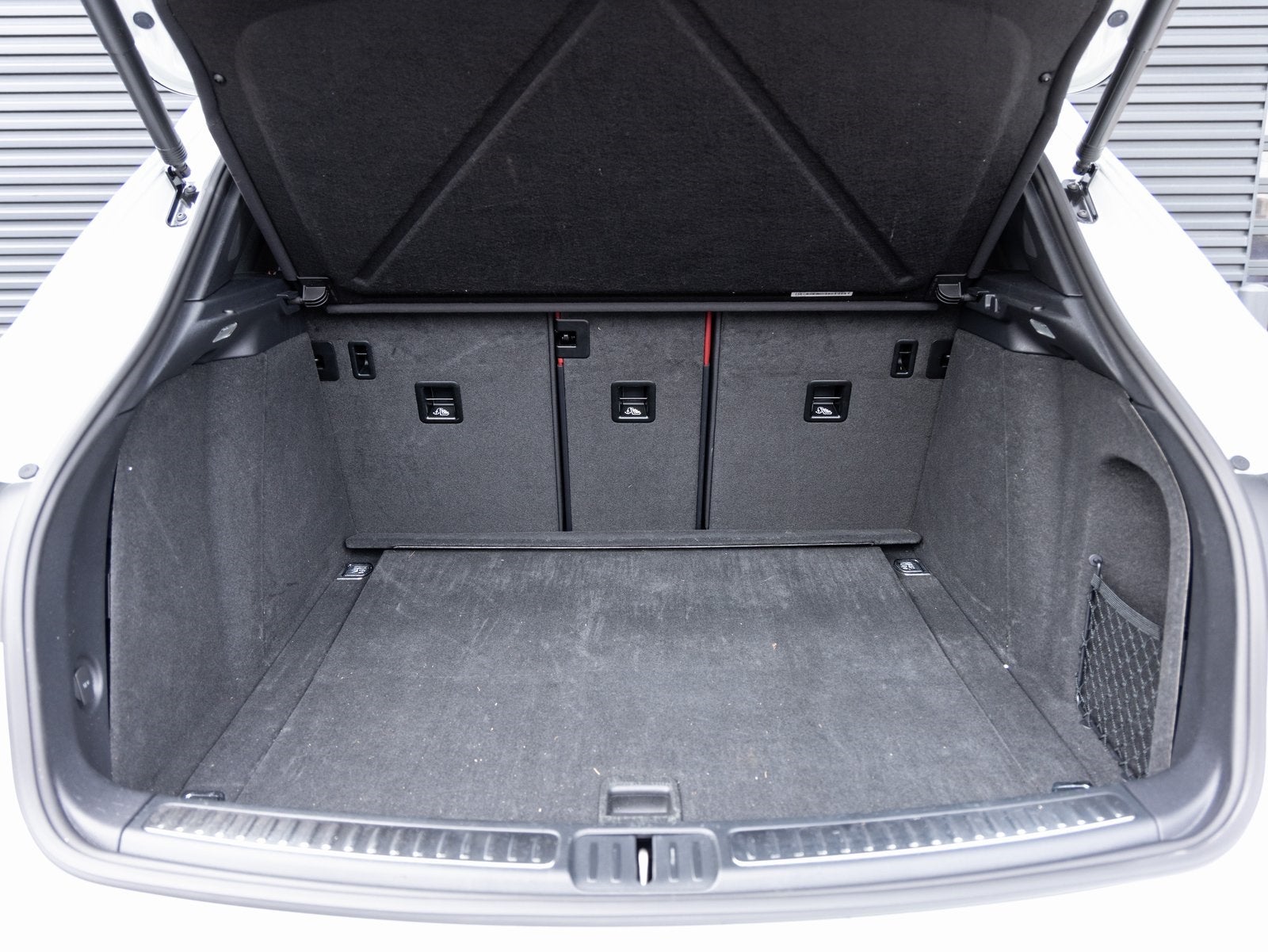 2024 Porsche Macan Macan (MY24)