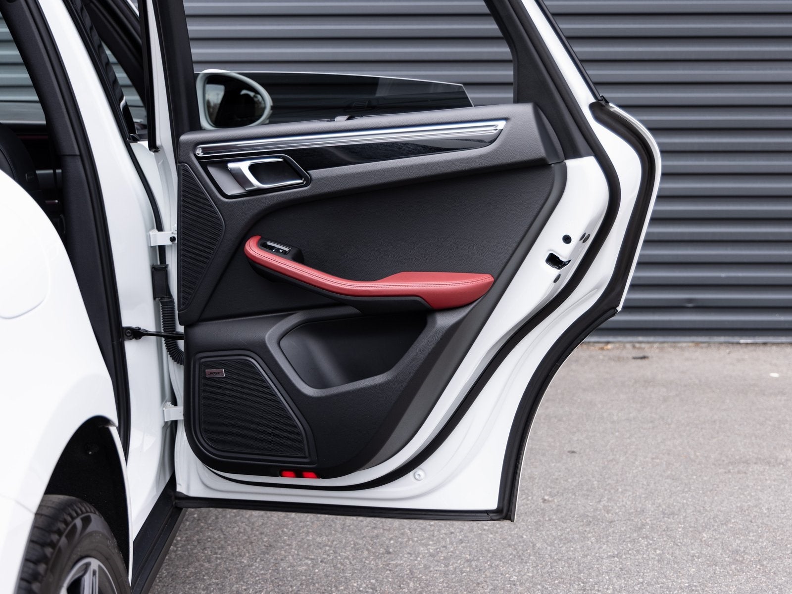 2024 Porsche Macan Macan (MY24)