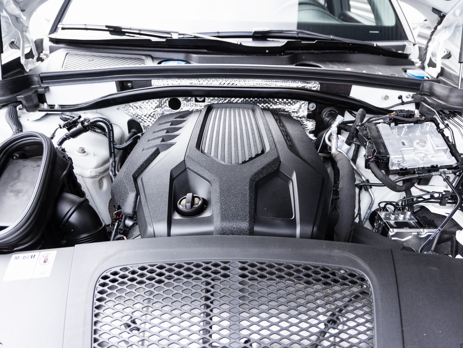 2024 Porsche Macan Macan (MY24)