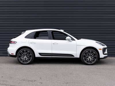 2024 Porsche Macan Macan (MY24)