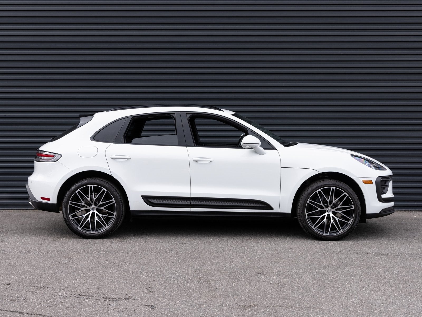 2024 Porsche Macan Macan (MY24)