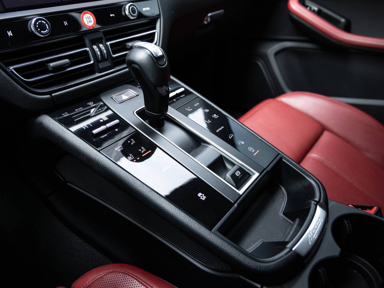 2024 Porsche Macan Macan (MY24)