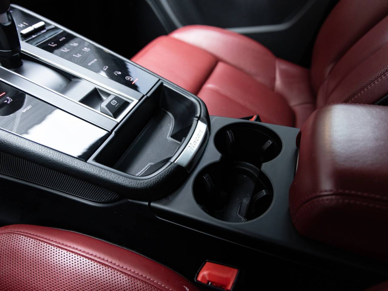 2024 Porsche Macan Macan (MY24)