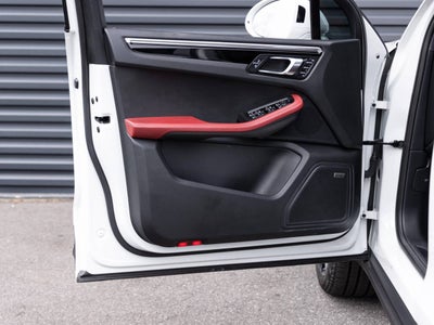 2024 Porsche Macan Macan (MY24)