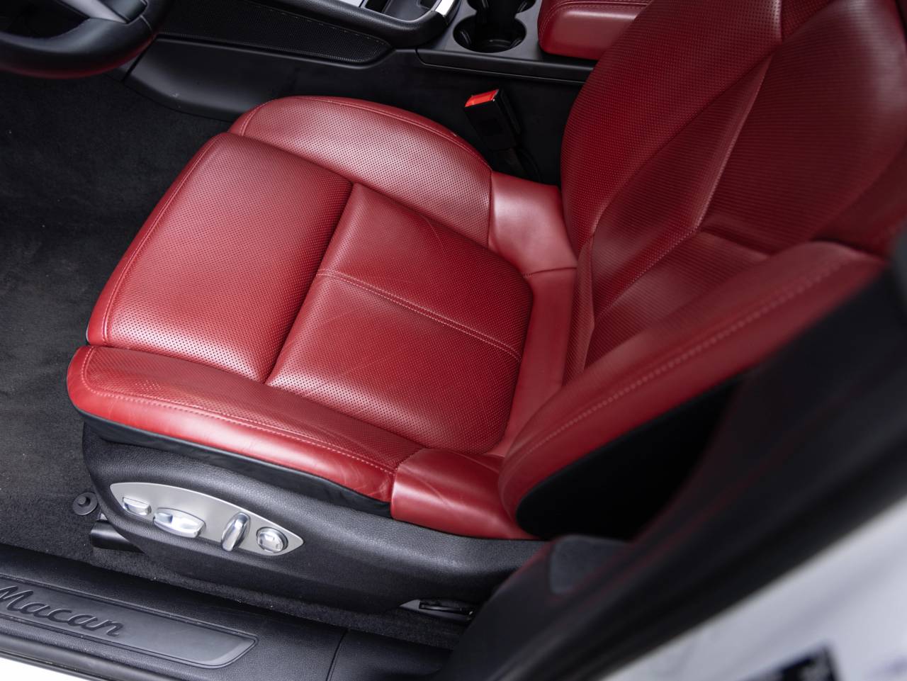 2024 Porsche Macan Macan (MY24)