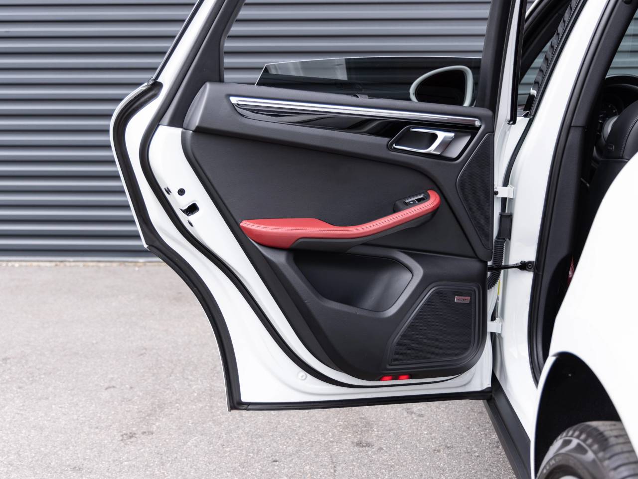 2024 Porsche Macan Macan (MY24)