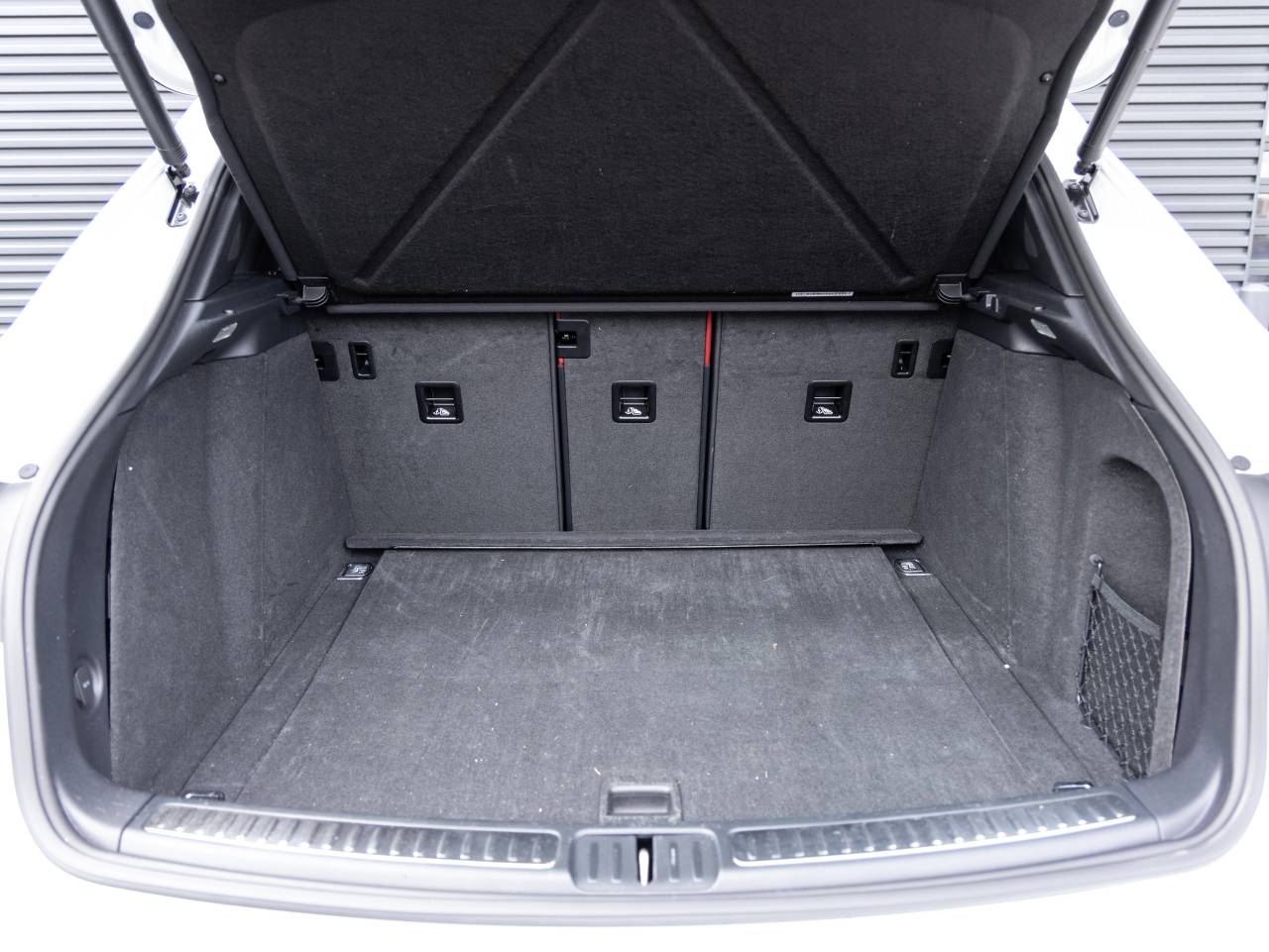 2024 Porsche Macan Macan (MY24)