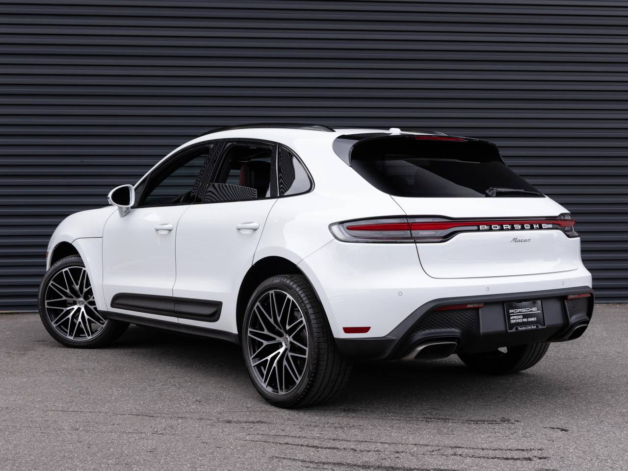 2024 Porsche Macan Macan (MY24)
