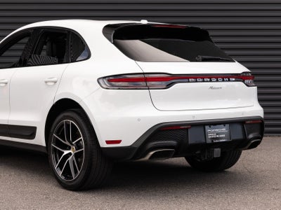 2025 Porsche Macan AWD