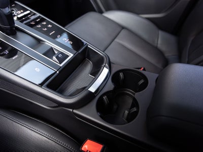 2025 Porsche Macan AWD