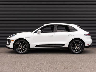 2025 Porsche Macan AWD