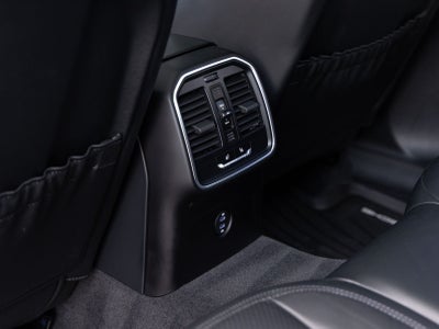 2025 Porsche Macan AWD