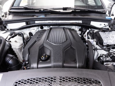 2025 Porsche Macan AWD