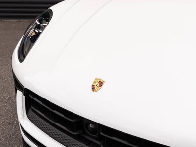 2025 Porsche Macan AWD