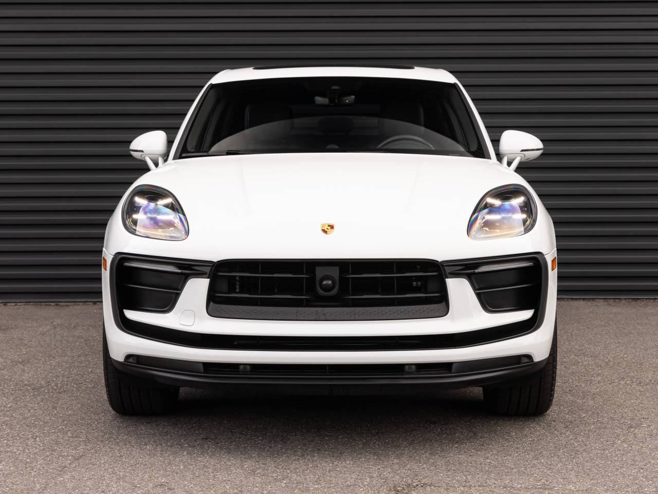 2025 Porsche Macan AWD