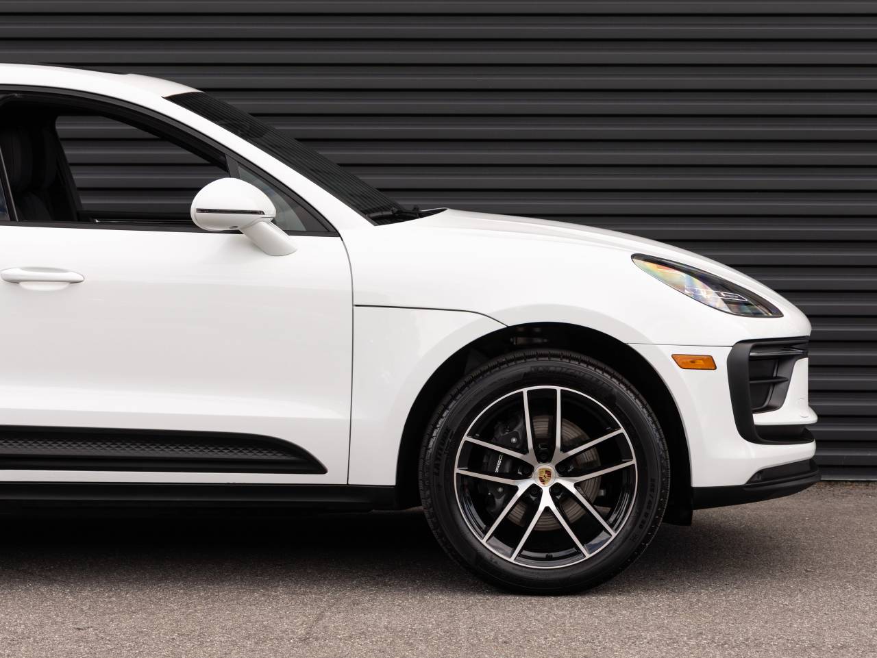 2025 Porsche Macan AWD