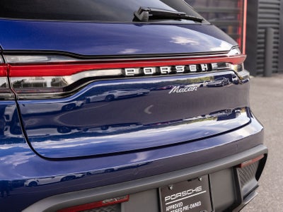 2025 Porsche Macan AWD