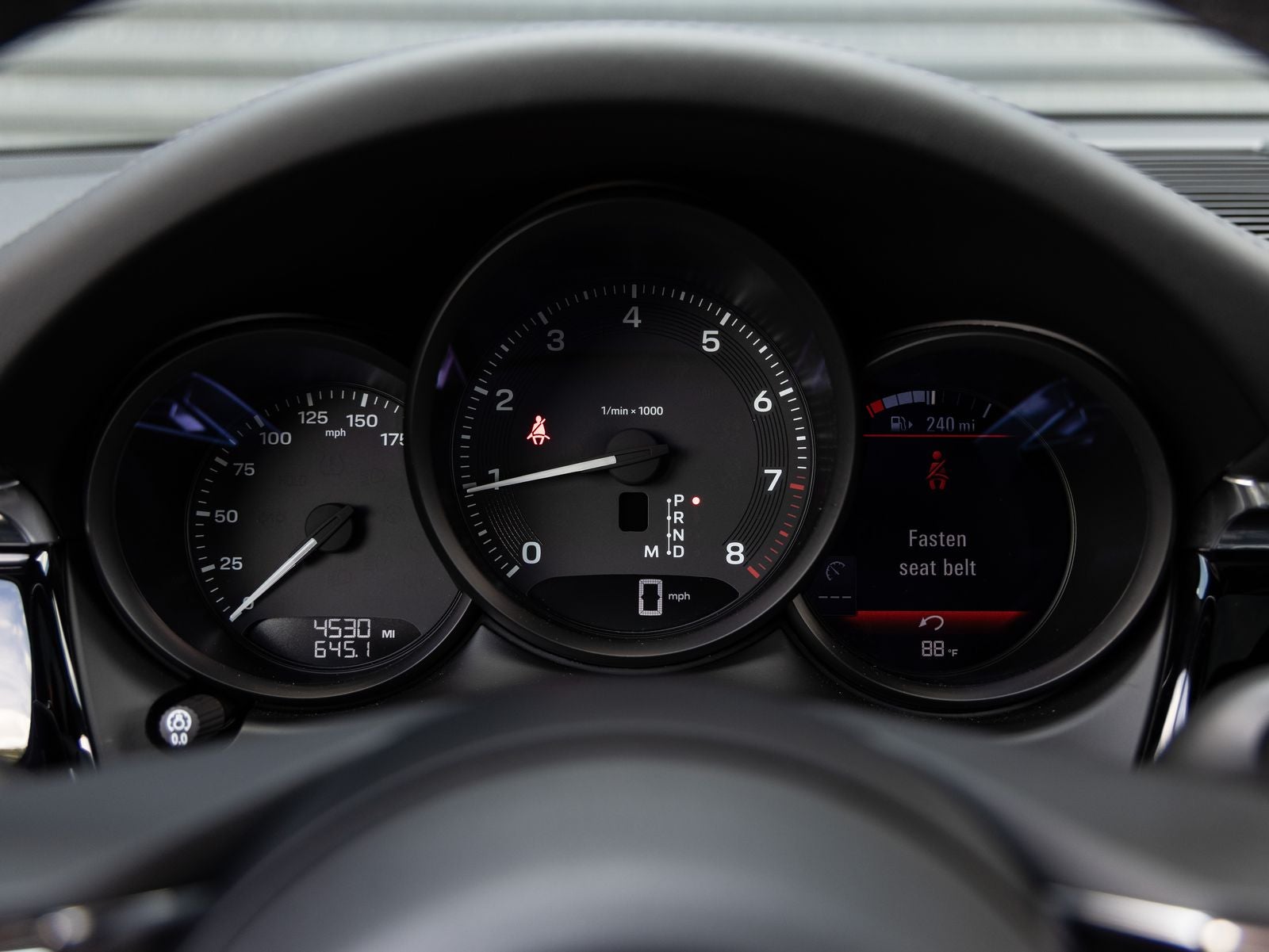 2025 Porsche Macan AWD