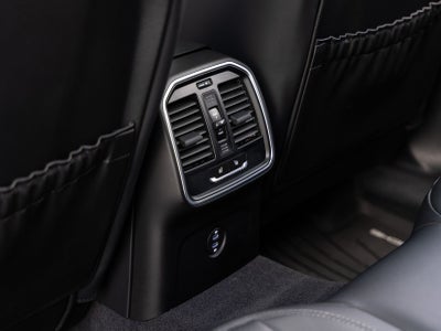 2025 Porsche Macan AWD