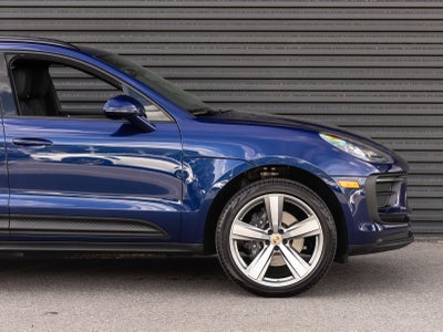 2025 Porsche Macan AWD