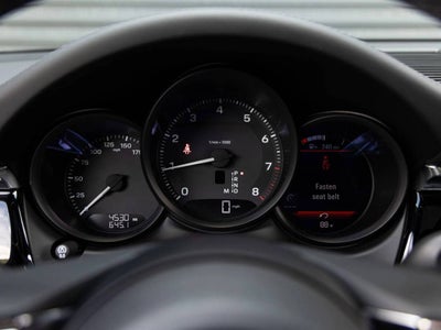 2025 Porsche Macan AWD