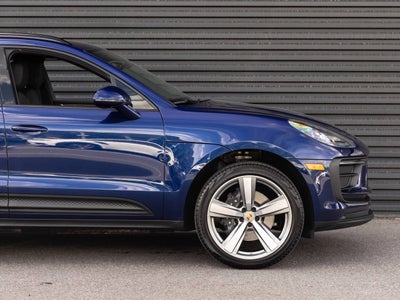 2025 Porsche Macan AWD