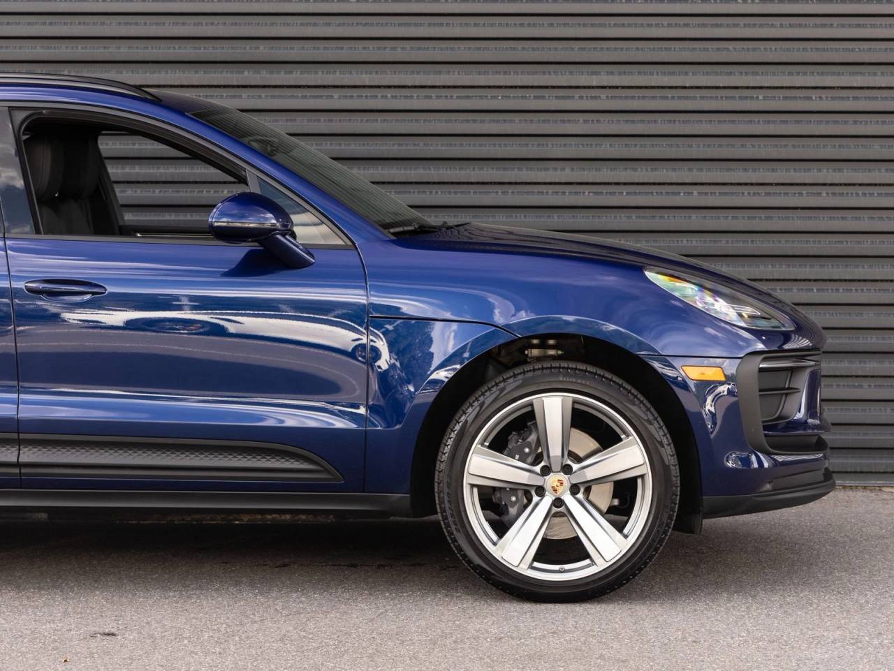 2025 Porsche Macan AWD