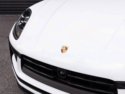 2026 Porsche Macan AWD