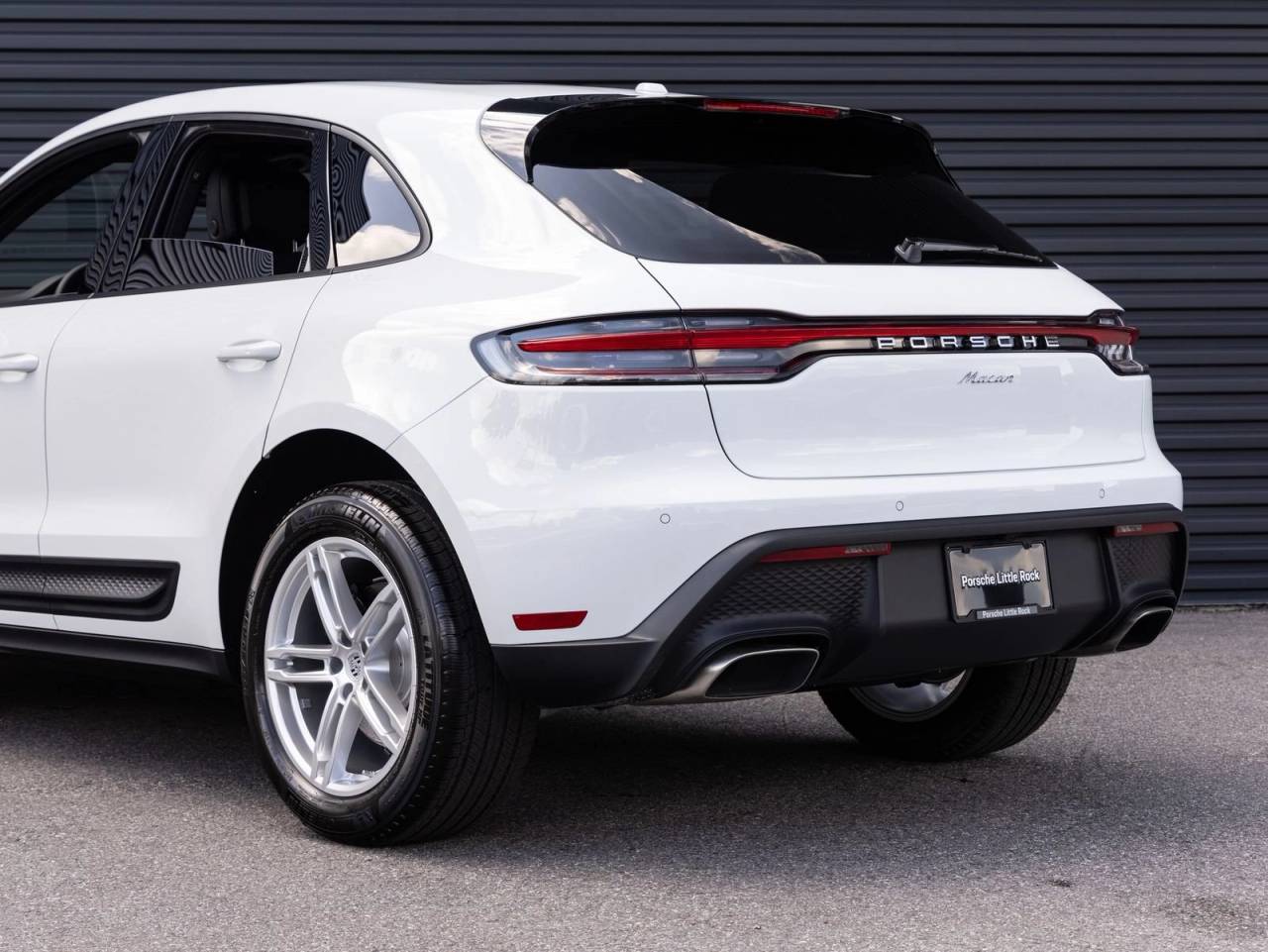 2026 Porsche Macan AWD