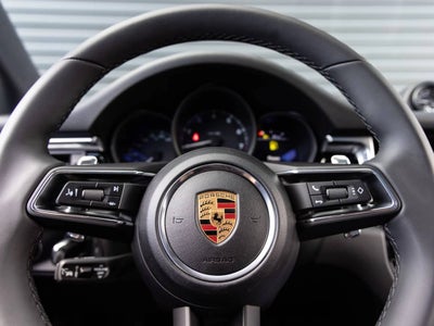 2026 Porsche Macan AWD