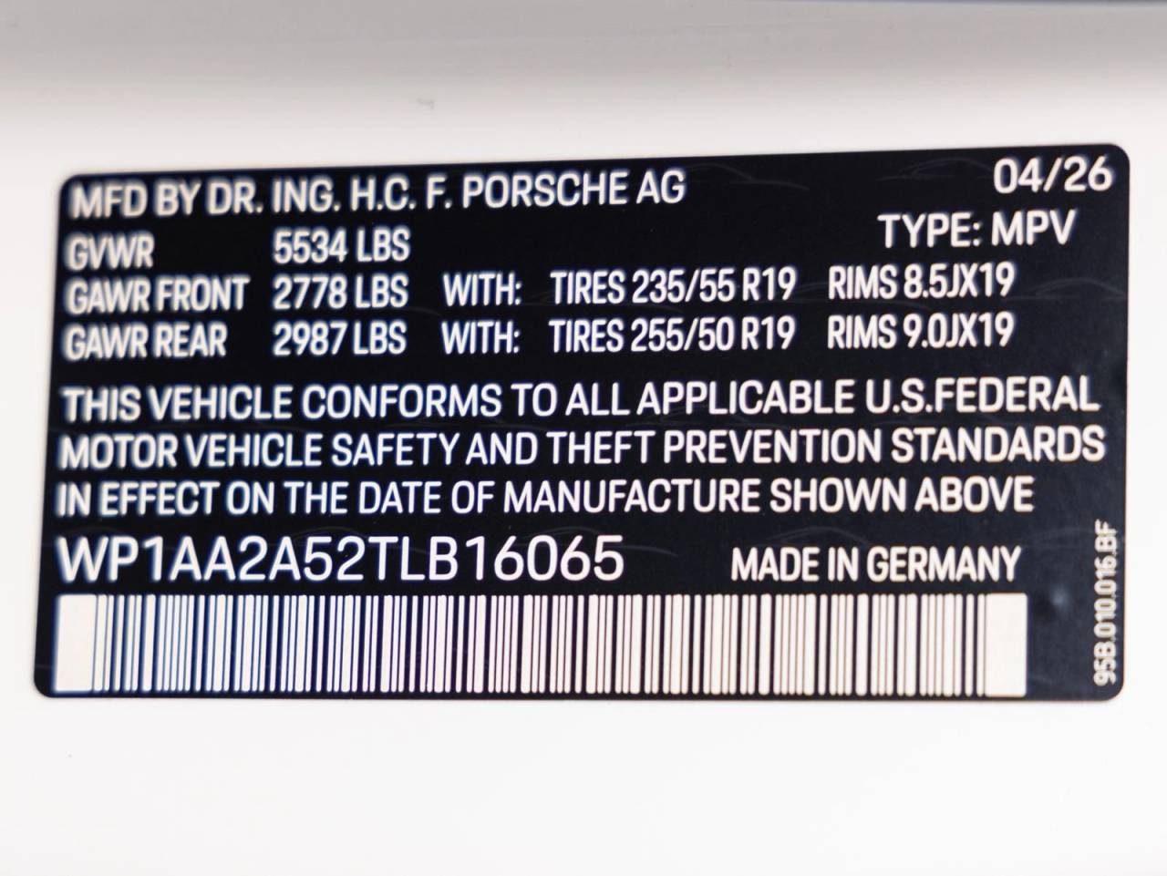 2026 Porsche Macan AWD