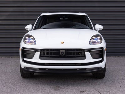 2026 Porsche Macan AWD