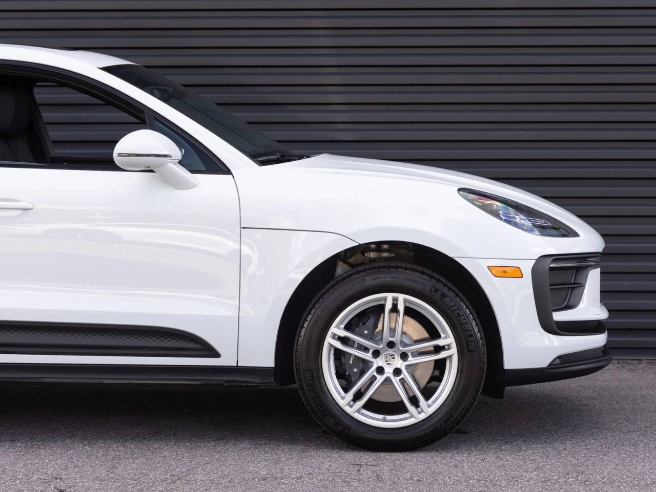 2026 Porsche Macan AWD