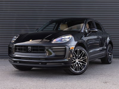 2025 Porsche Macan AWD