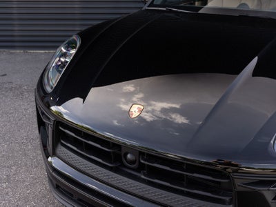 2025 Porsche Macan AWD