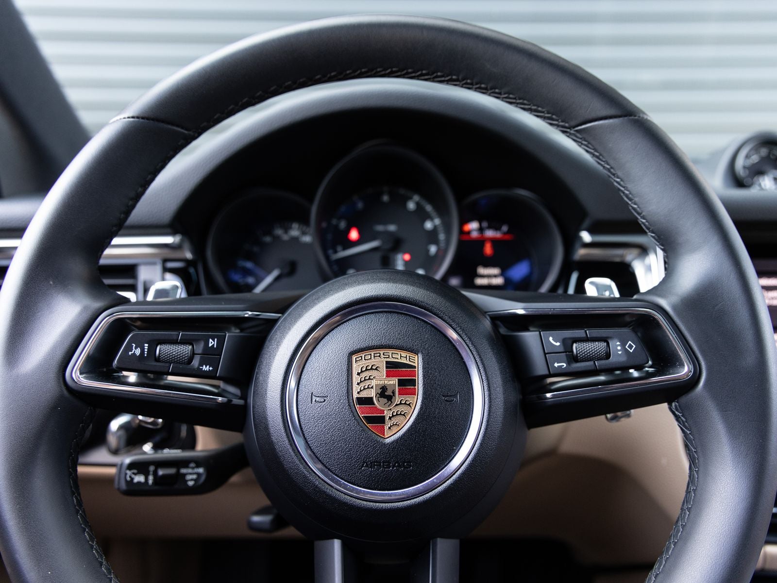 2025 Porsche Macan AWD