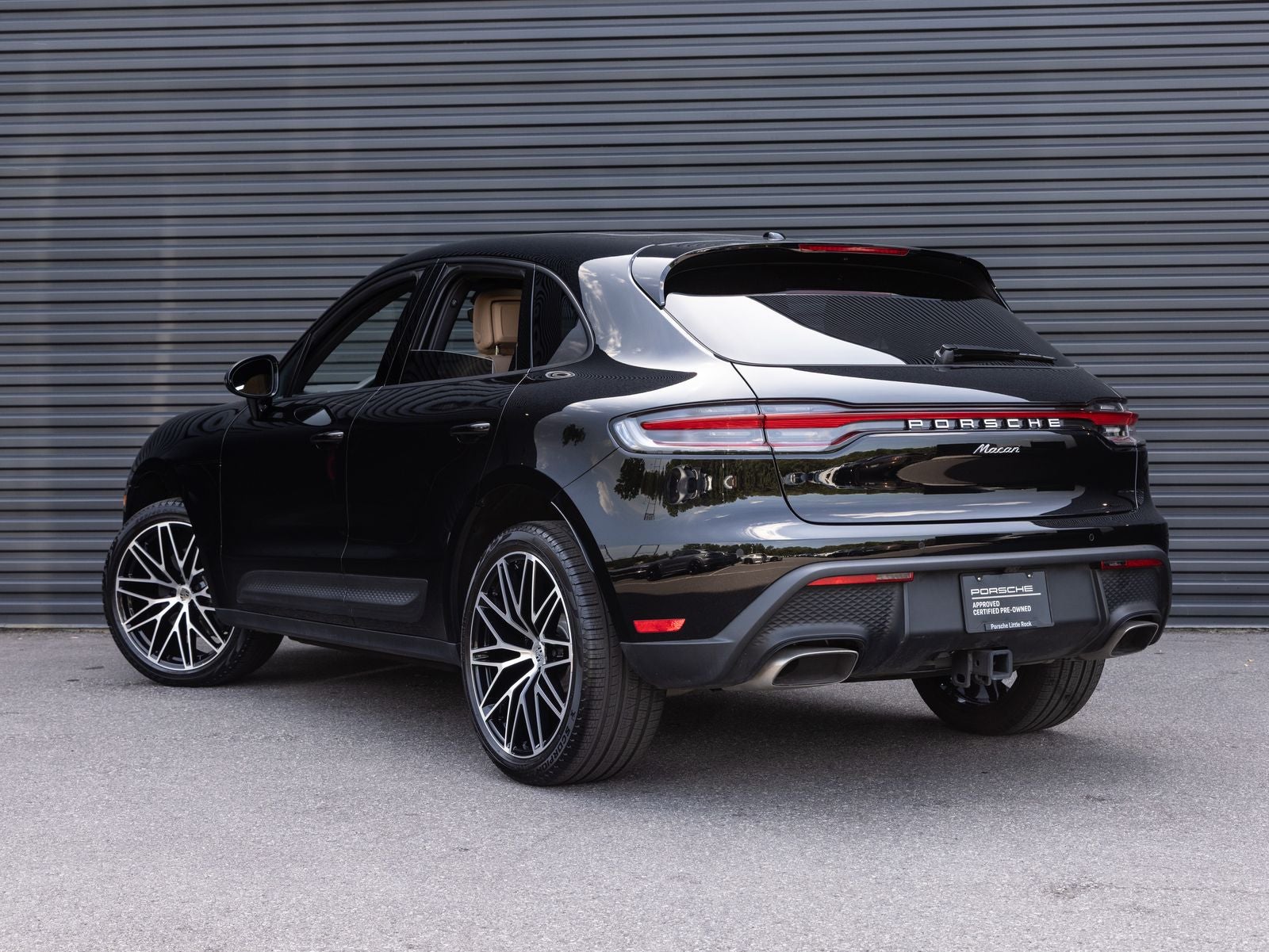 2025 Porsche Macan AWD