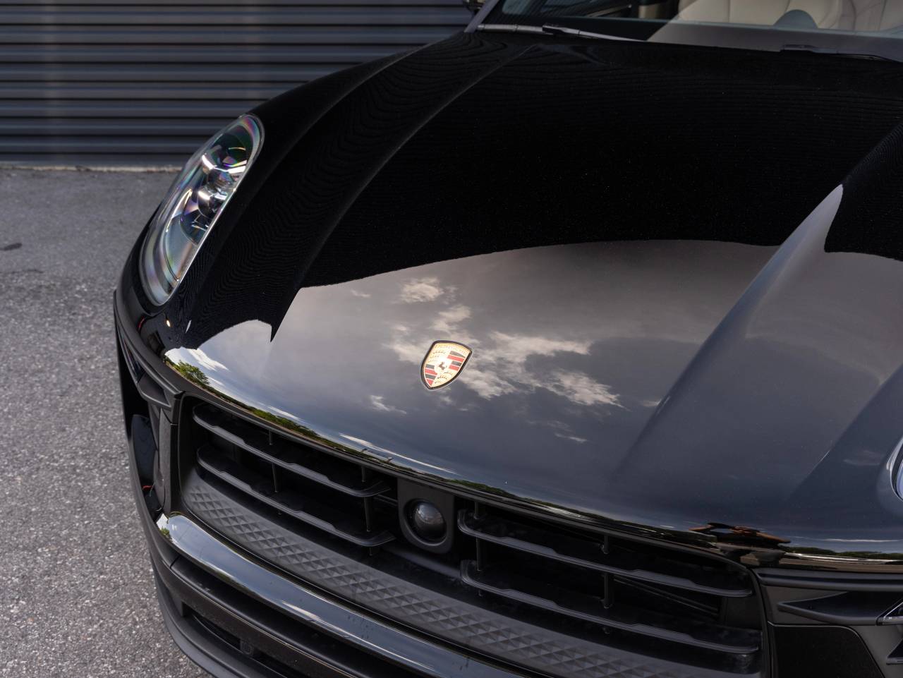 2025 Porsche Macan AWD
