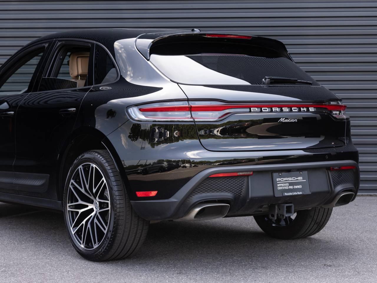 2025 Porsche Macan AWD