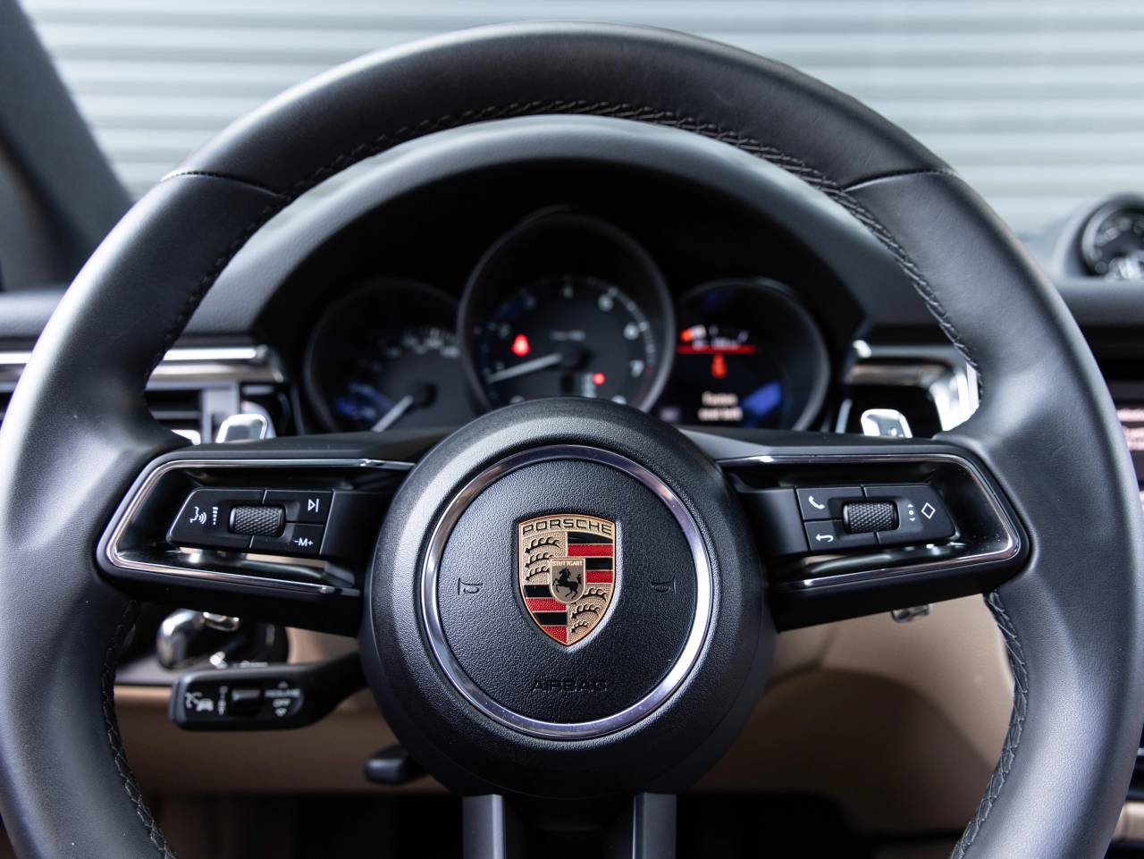 2025 Porsche Macan AWD