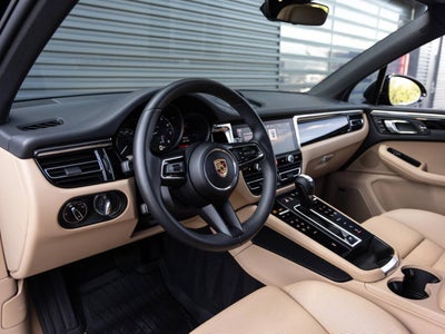 2025 Porsche Macan AWD
