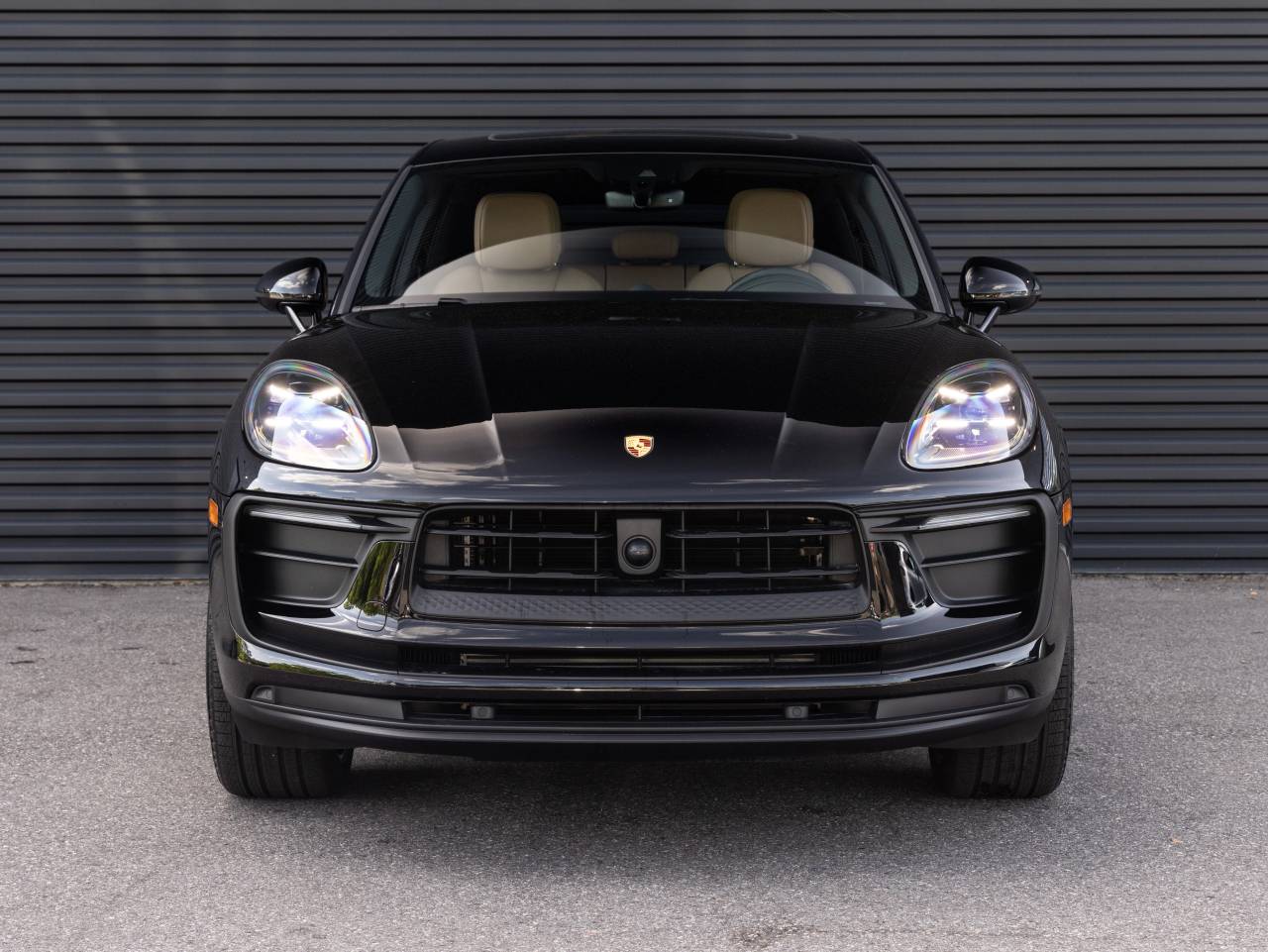 2025 Porsche Macan AWD