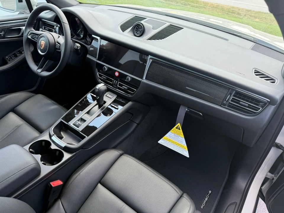 2025 Porsche Macan Macan