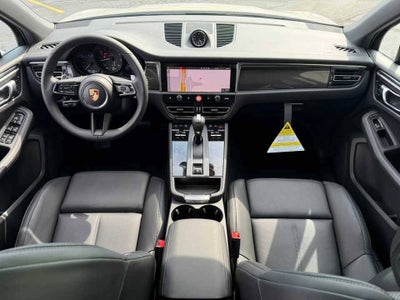 2025 Porsche Macan Macan