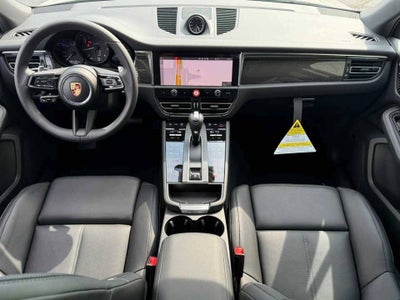2025 Porsche Macan Macan
