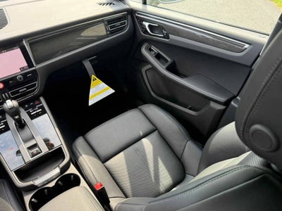 2025 Porsche Macan Macan
